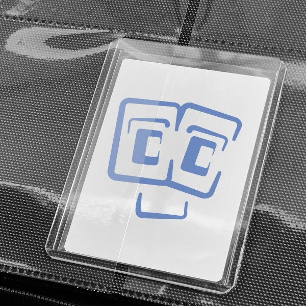 TCG Guru – 4er Toploader Zippered Pocket Binder Xenon – Schwarz